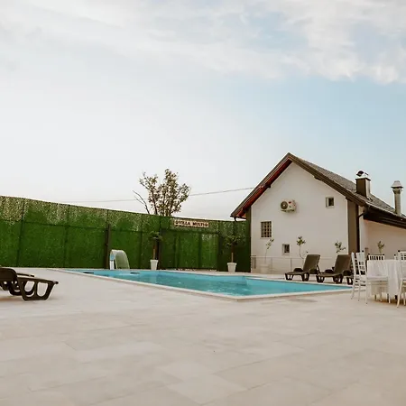 Multi Villa *